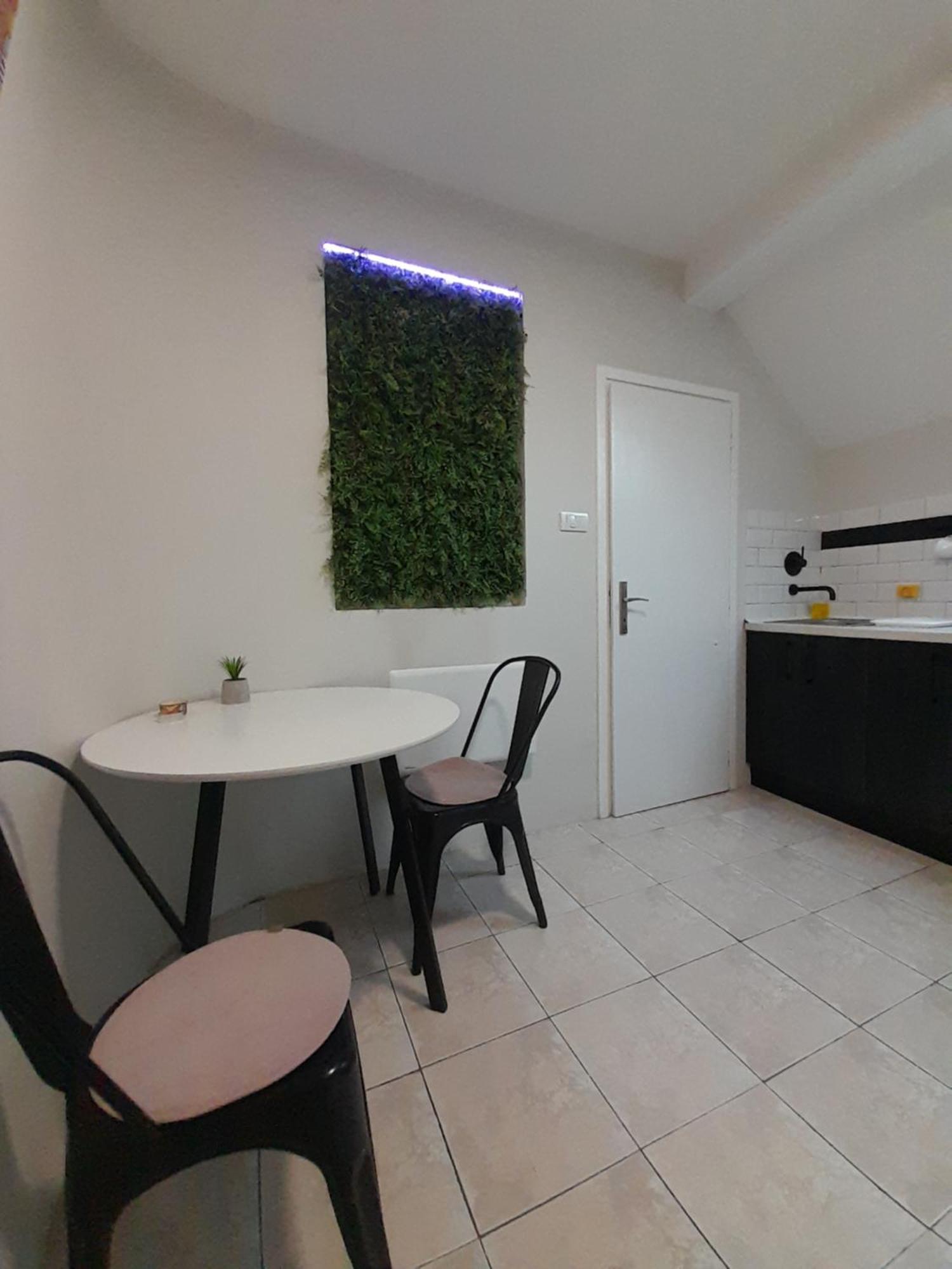 Cool & Cozy Center Apartment Subotica Luaran gambar