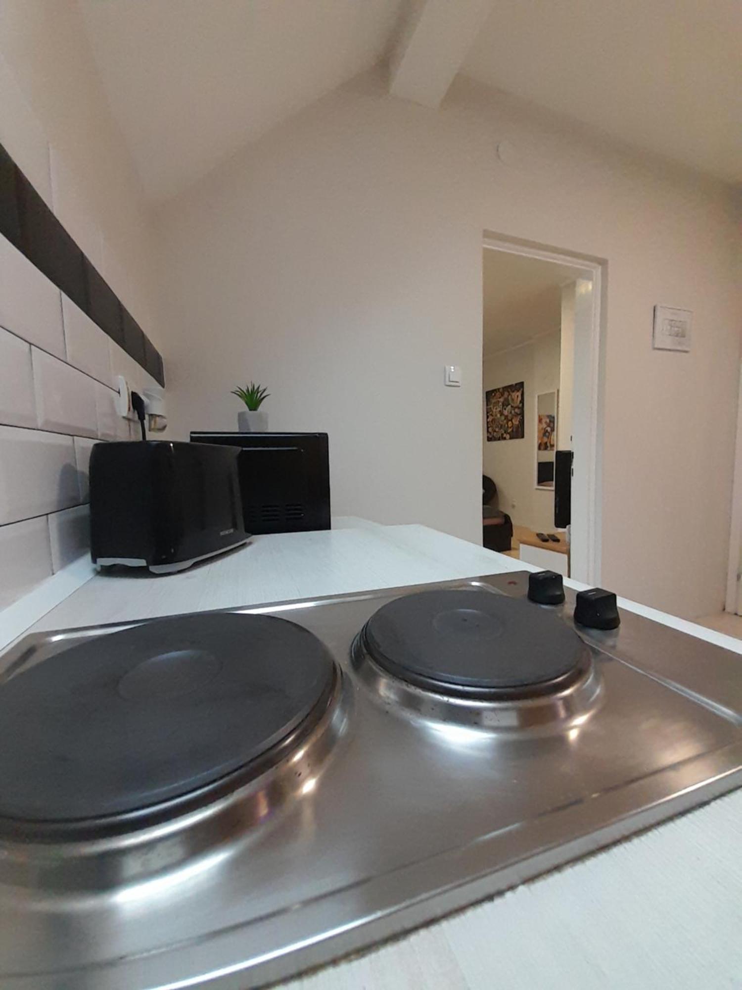 Cool & Cozy Center Apartment Subotica Luaran gambar